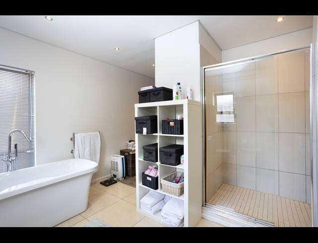 5 BEDROOM FREESTANDING TO LET IN STONEHURST MOUNTAIN ESTATE